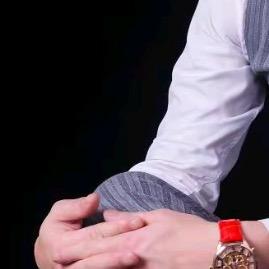 雪茄是哭笑不得吧