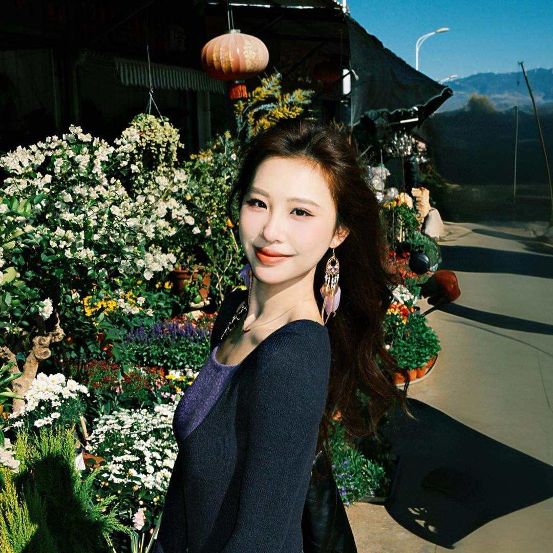 莉莉安Lilian.