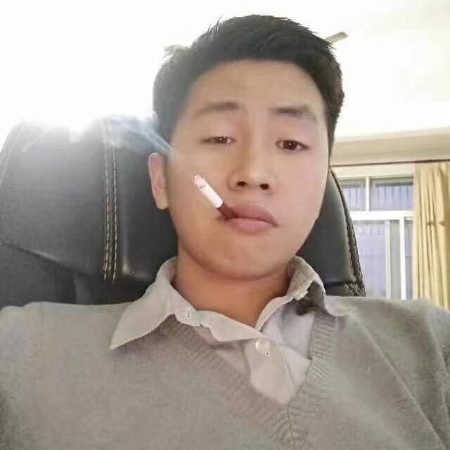 卷毛小哥
