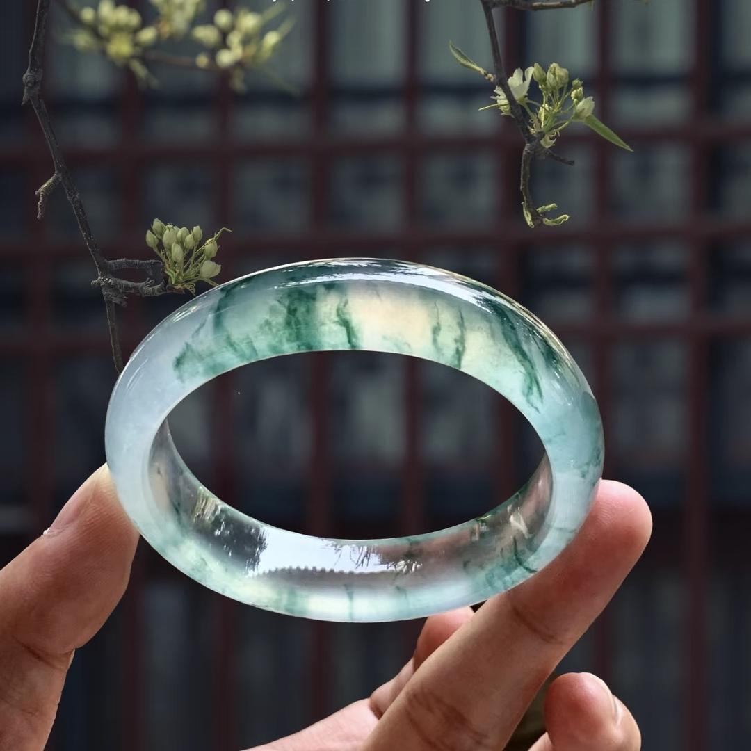 镯光里
