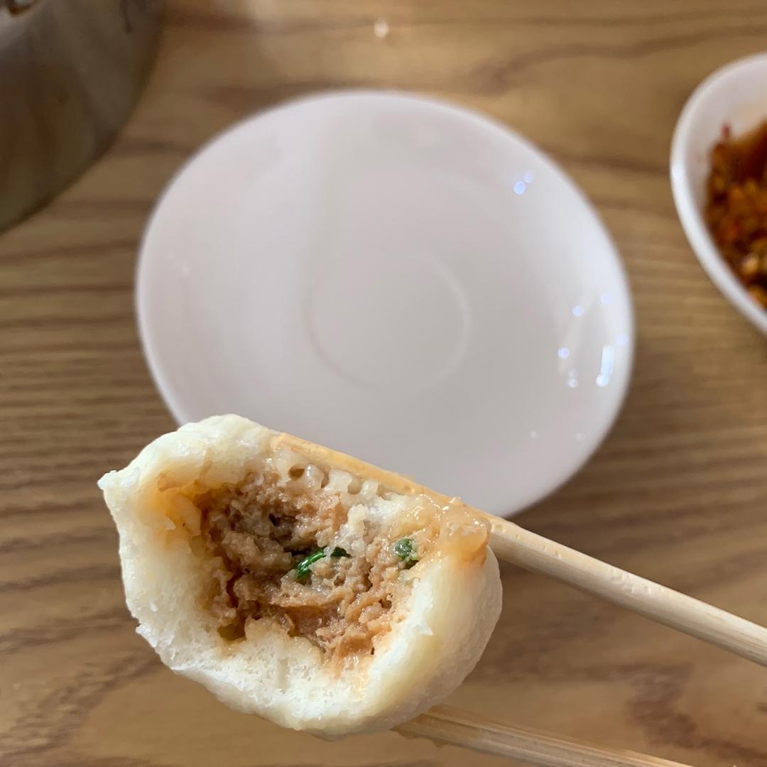 卢记老面小笼包