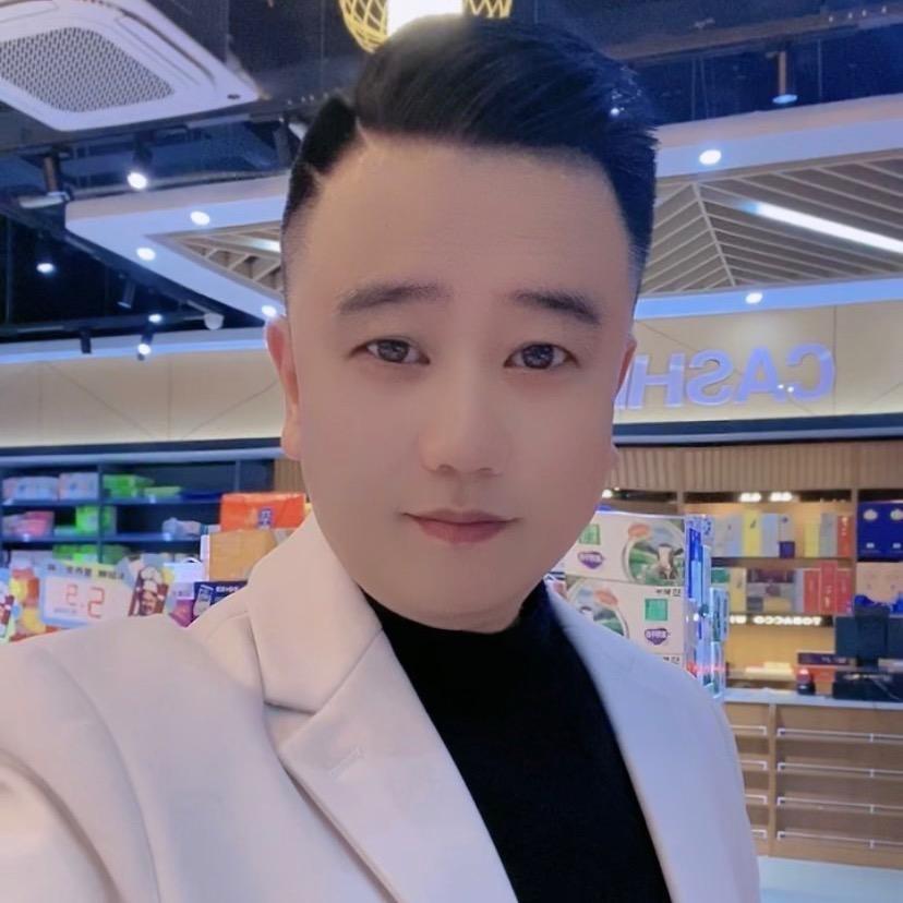 八零后（单身交友厅🤴王子）