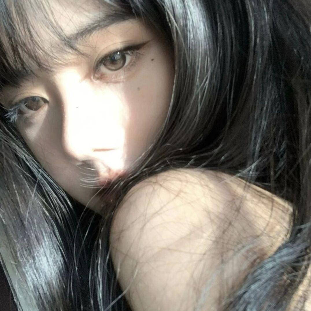 小妍不高冷