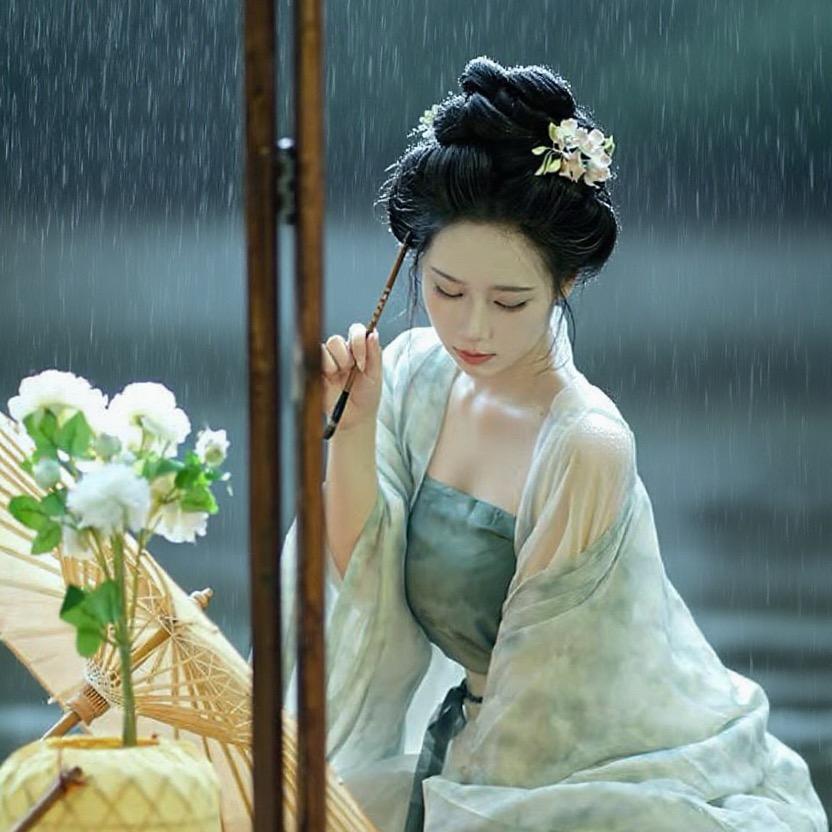 化妆师兔小满💄（定金留档）