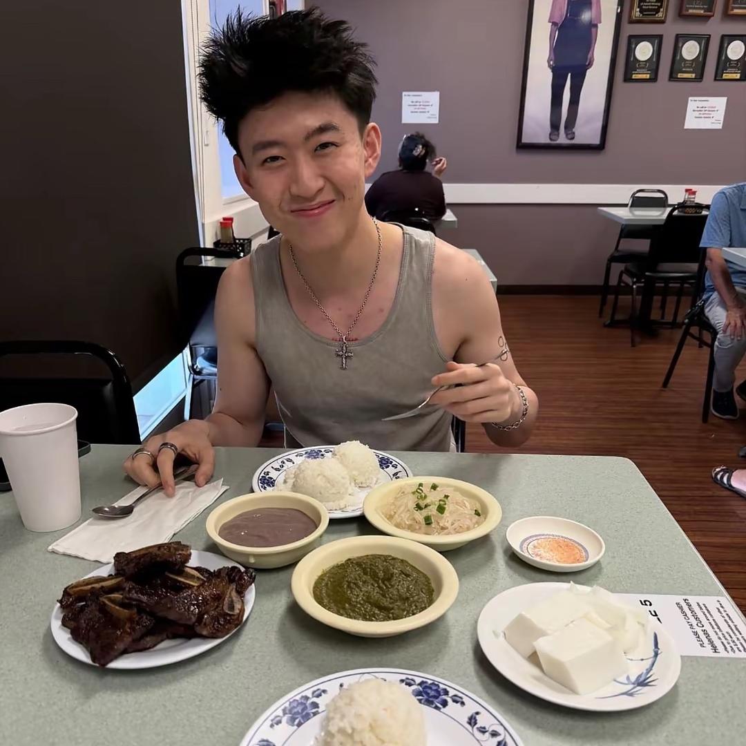醒来之后突然发现变成了一条鱼