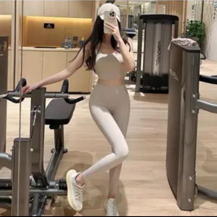 德芙*°C%