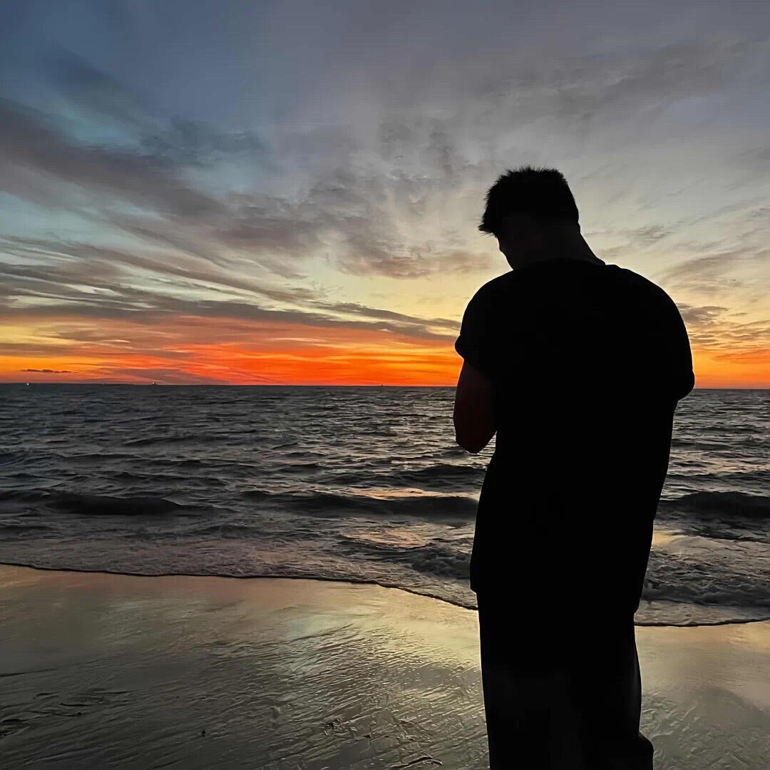 人要努力要奋斗