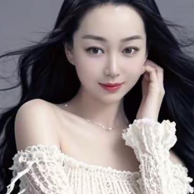 女发型师（芳芳）