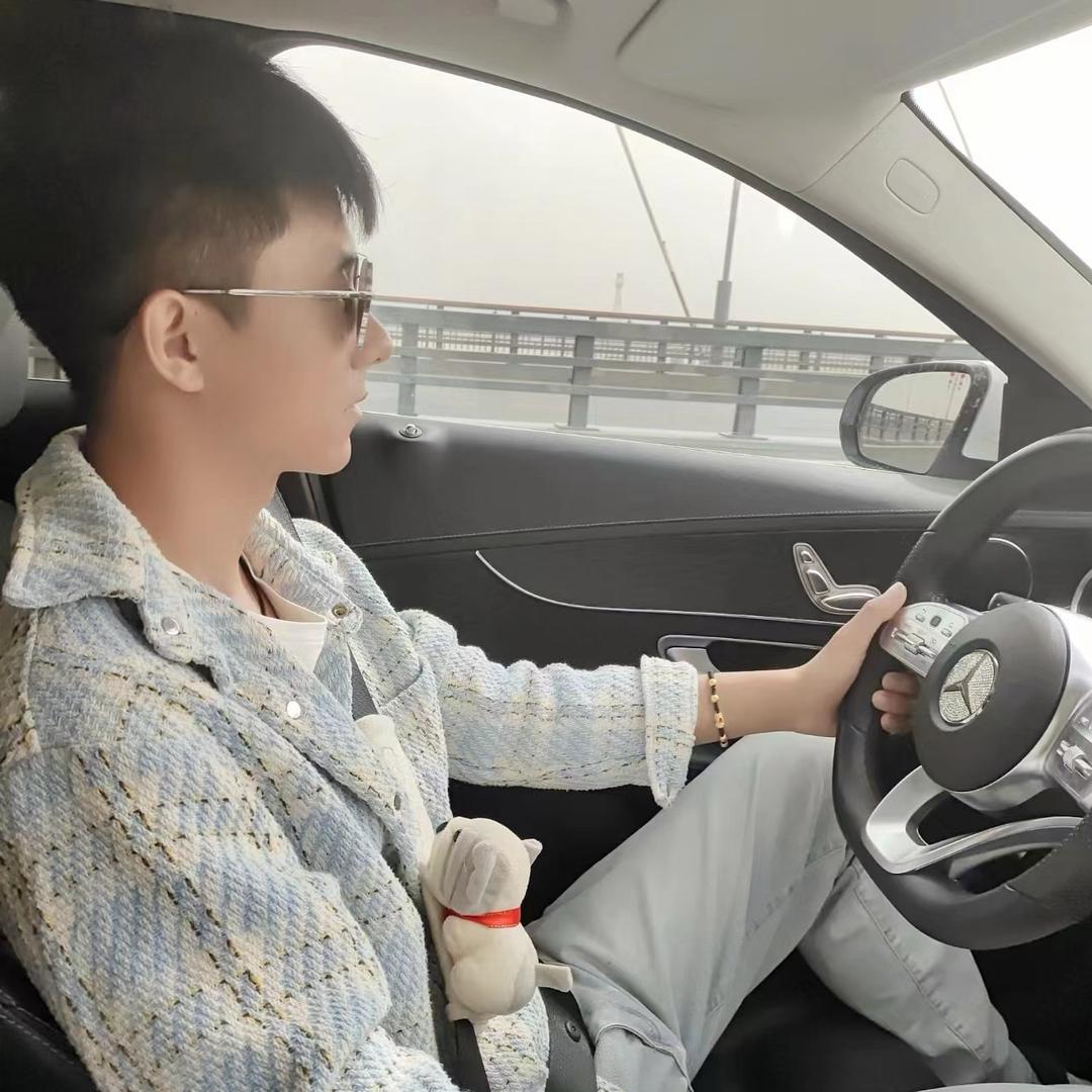 阿拉尔装修最亮的仔