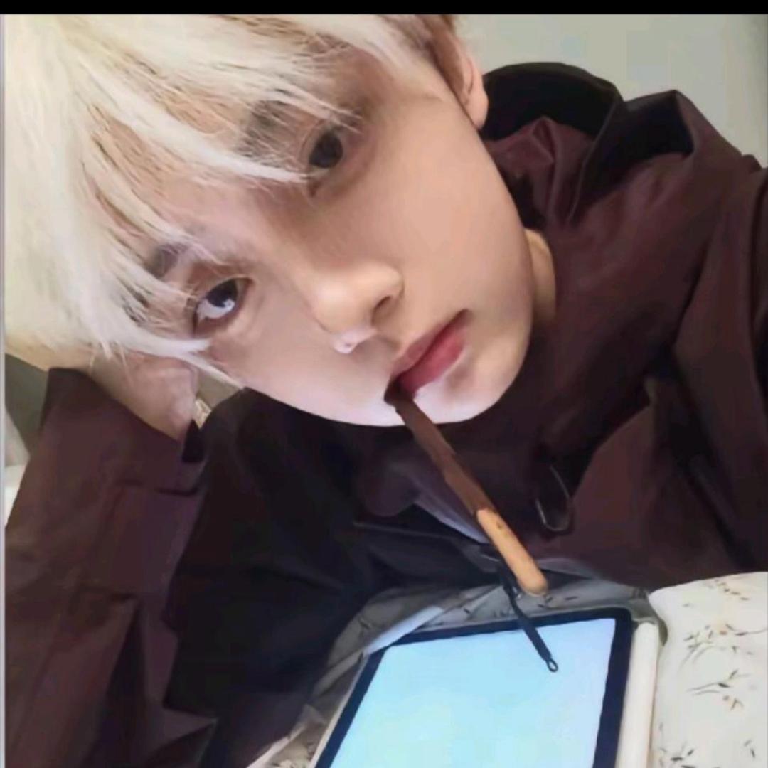 开心的小熊