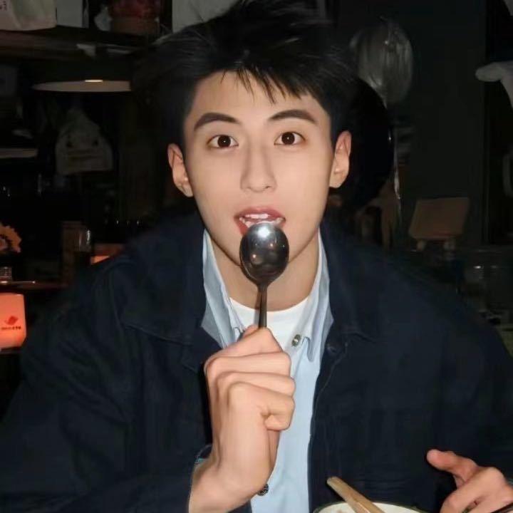袁ee