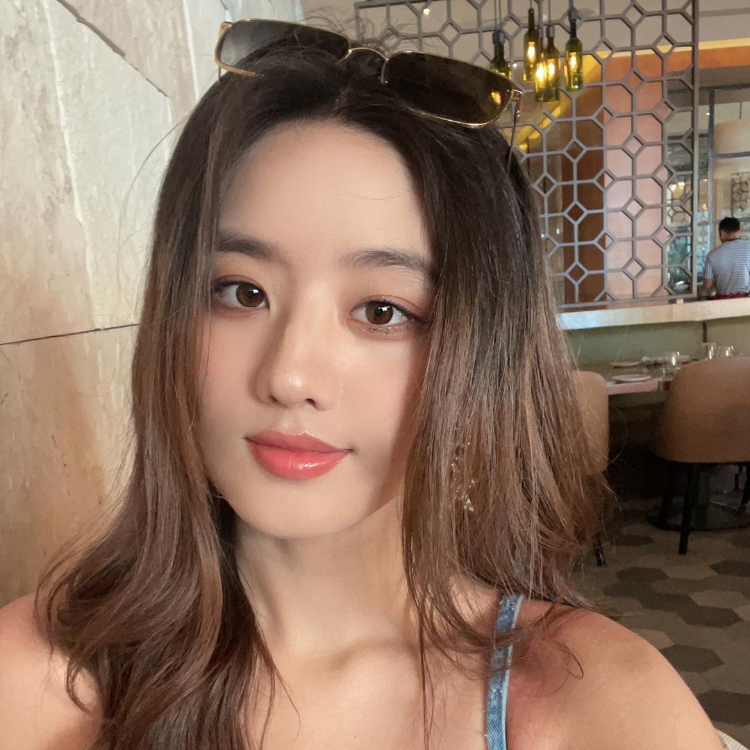 怕是个傻子吧