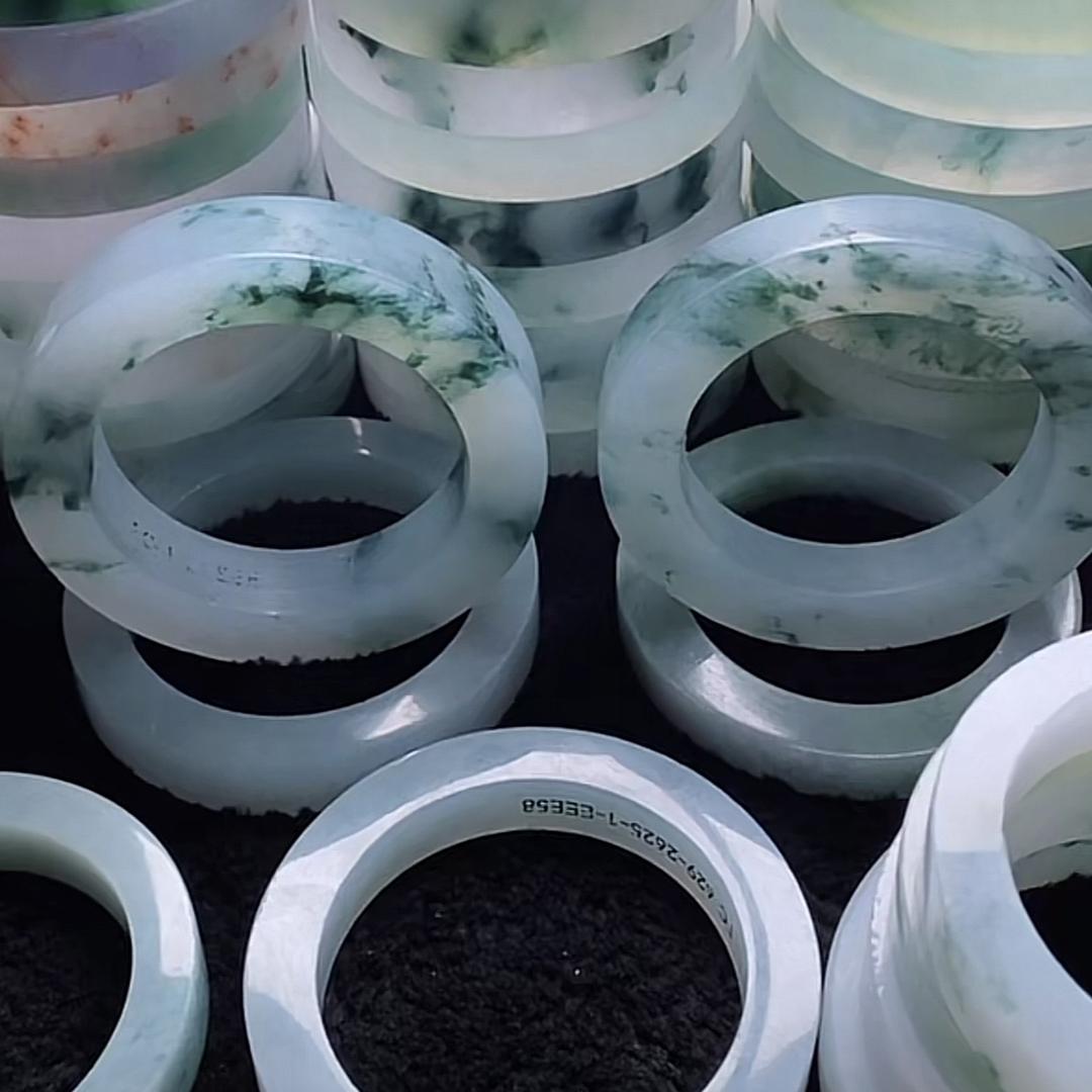 东莞市长安薇埃珠宝商行（个体工商户）