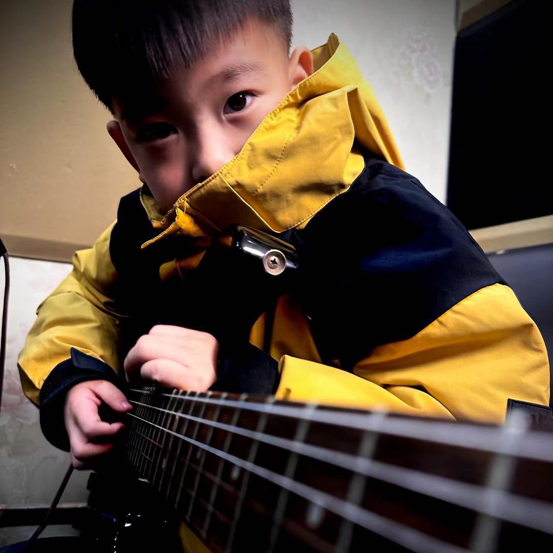 彬州市八度琴行