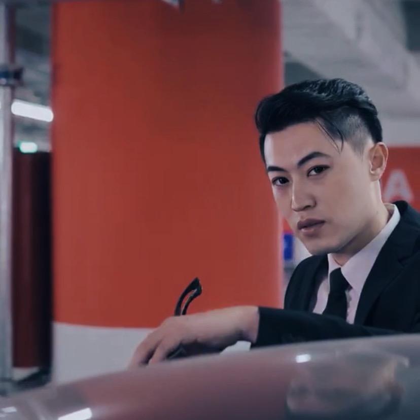 白云石井服装尾货批发(周先生)