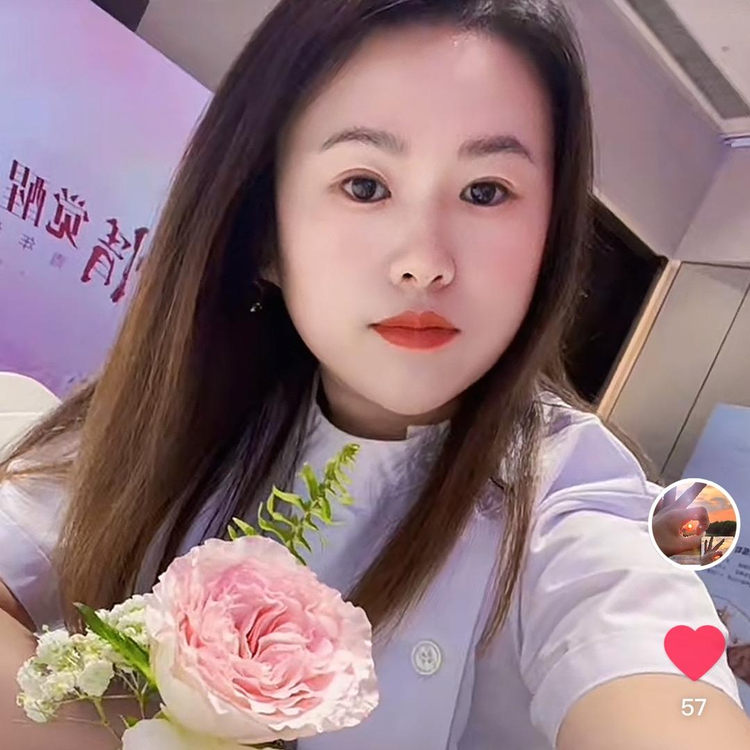 💋媛姐：橱窗🈶物👚