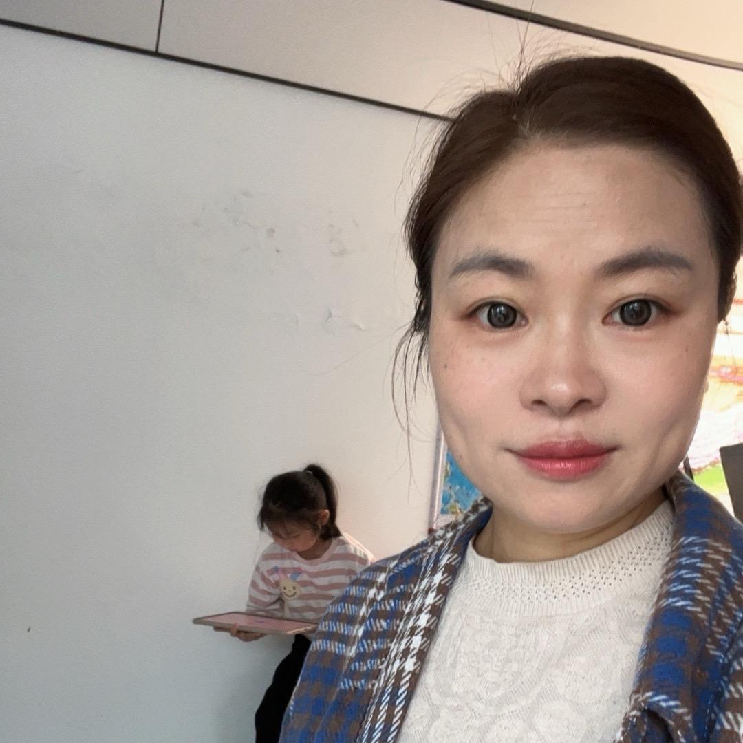 黄小美（养娃）