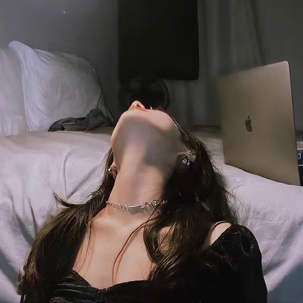 💋.
