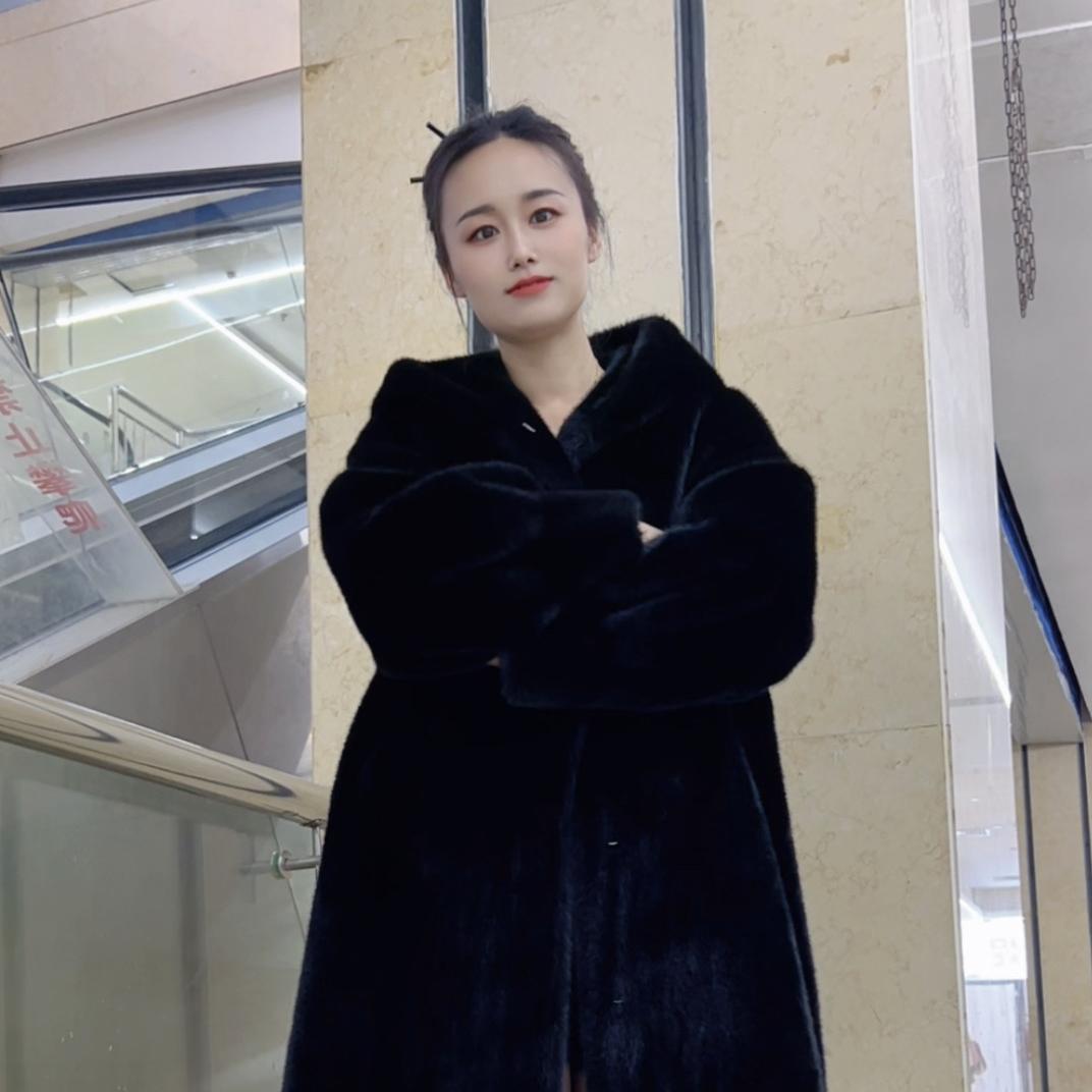 喆苒米儿服装制衣厂