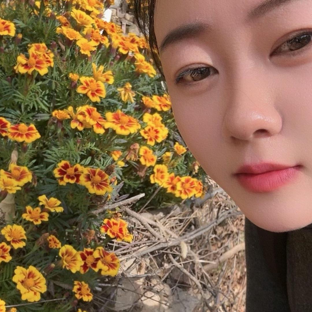 明鑫胶粘总部李娜