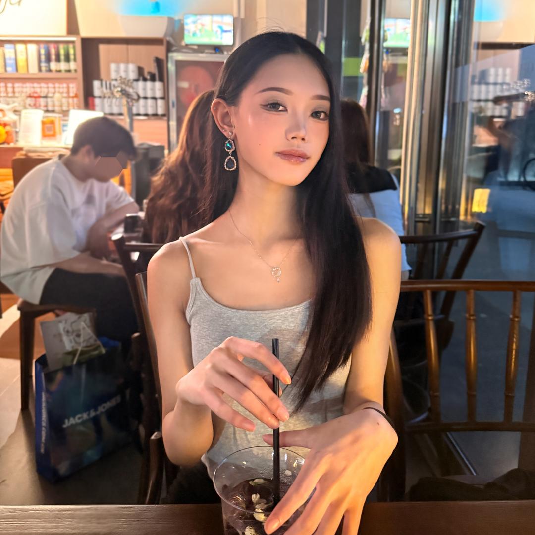 歪歪瑶^