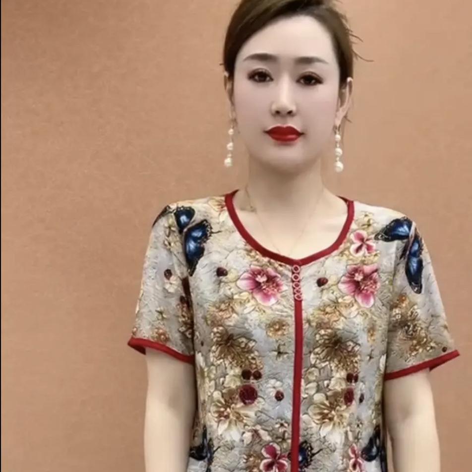 张夫人家中老年服饰