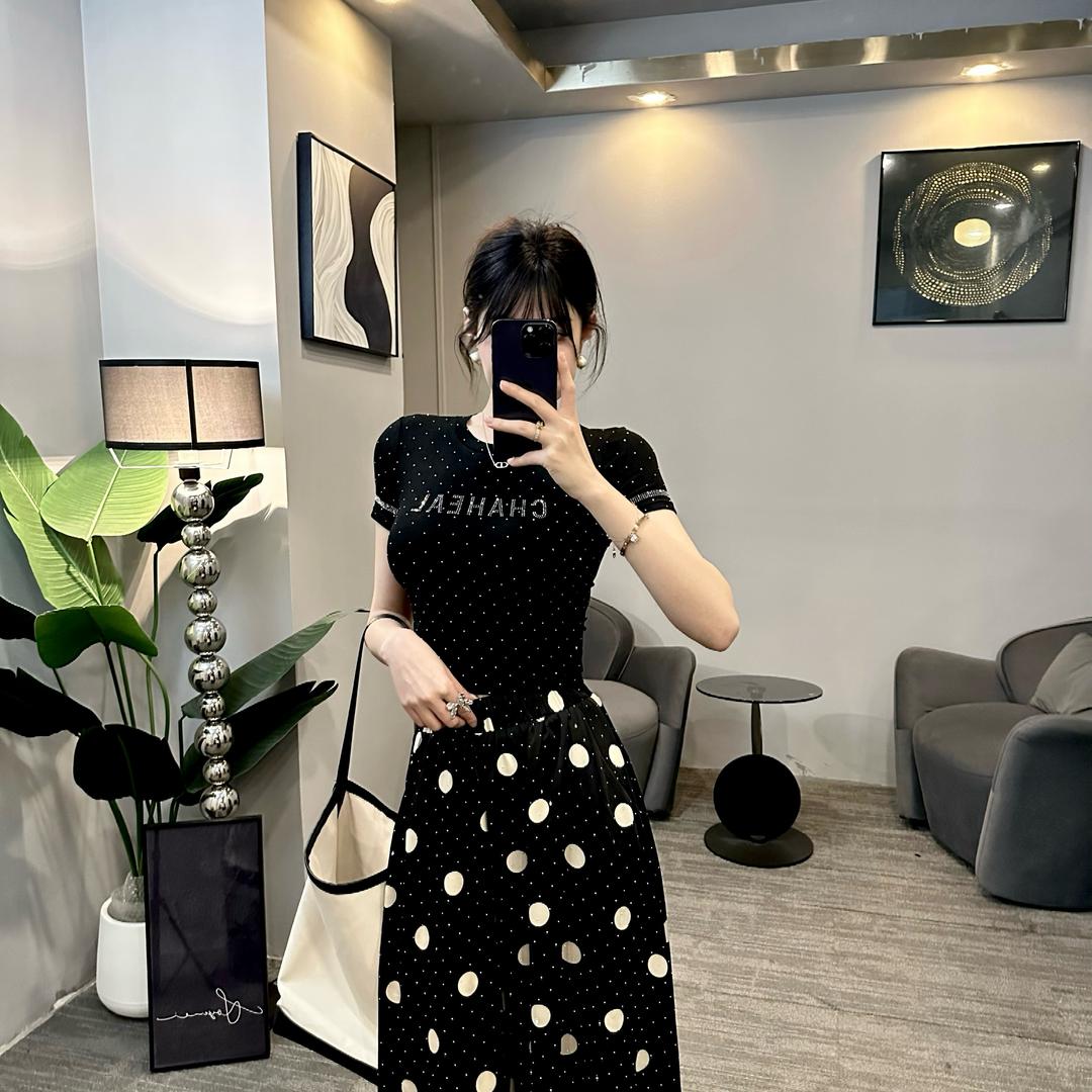 赵一一现货号