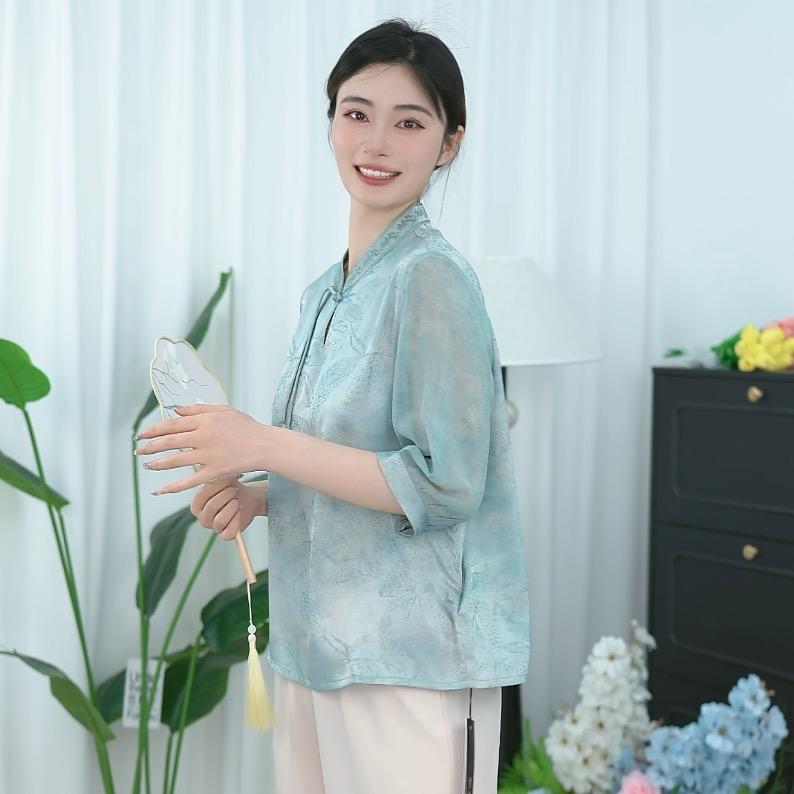 雪夕服饰工厂店