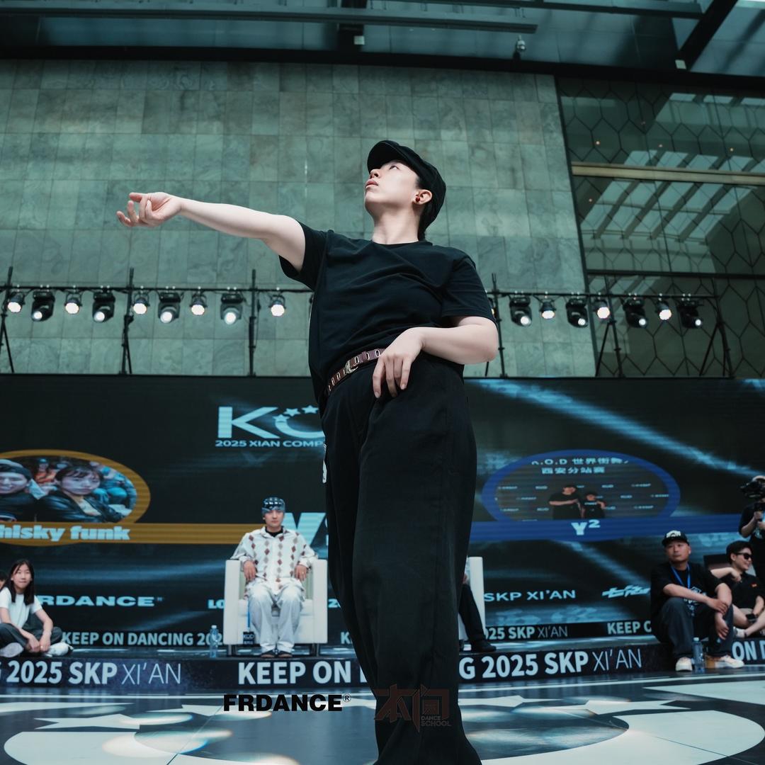 拾柒拍街舞-Yoki老师