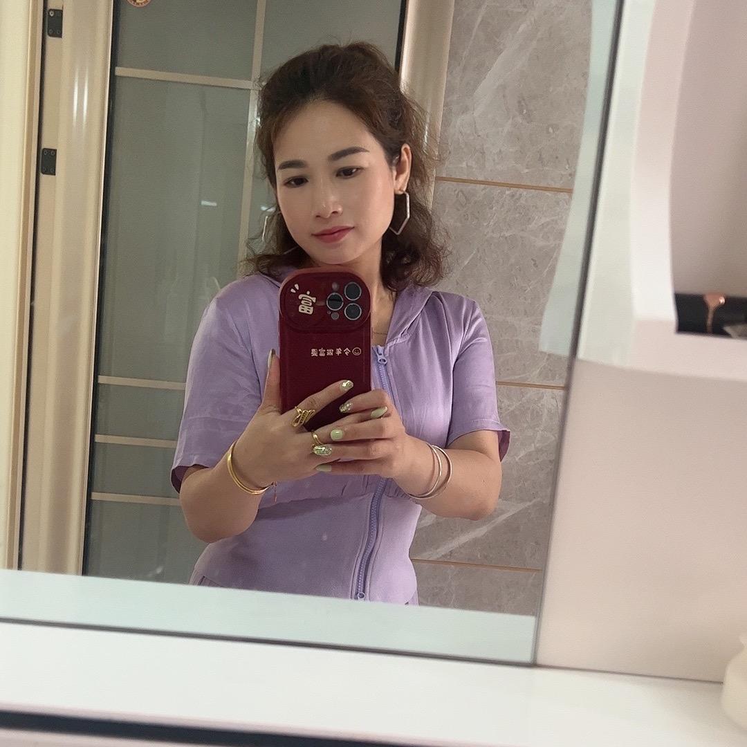 ٩(⊙o⊙*)و好！很有精神。 ！