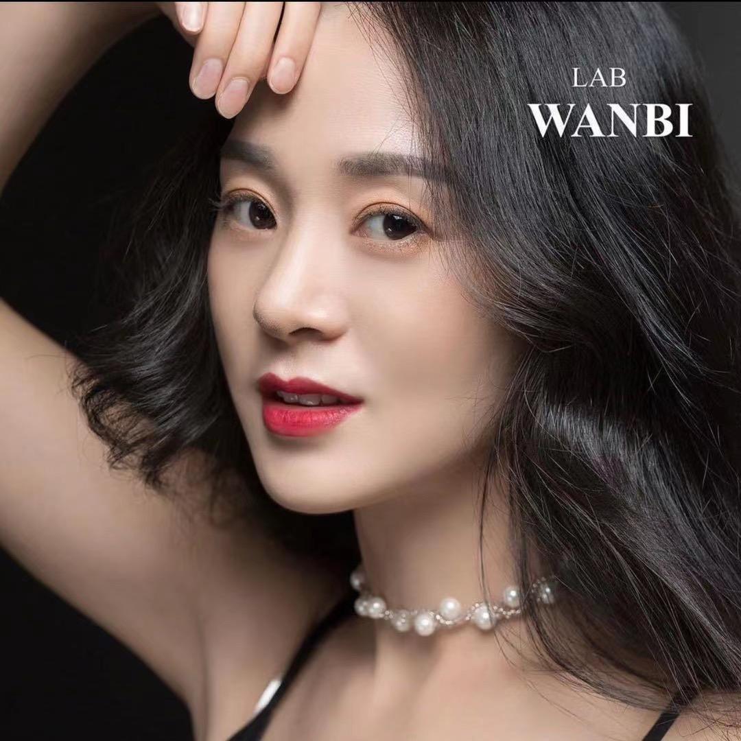 伊然美女装工厂店