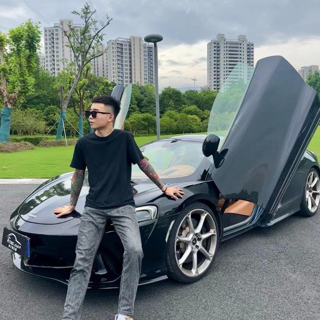 奥汀豪车租赁-花臂