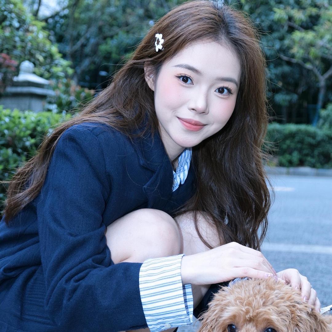 小婷.