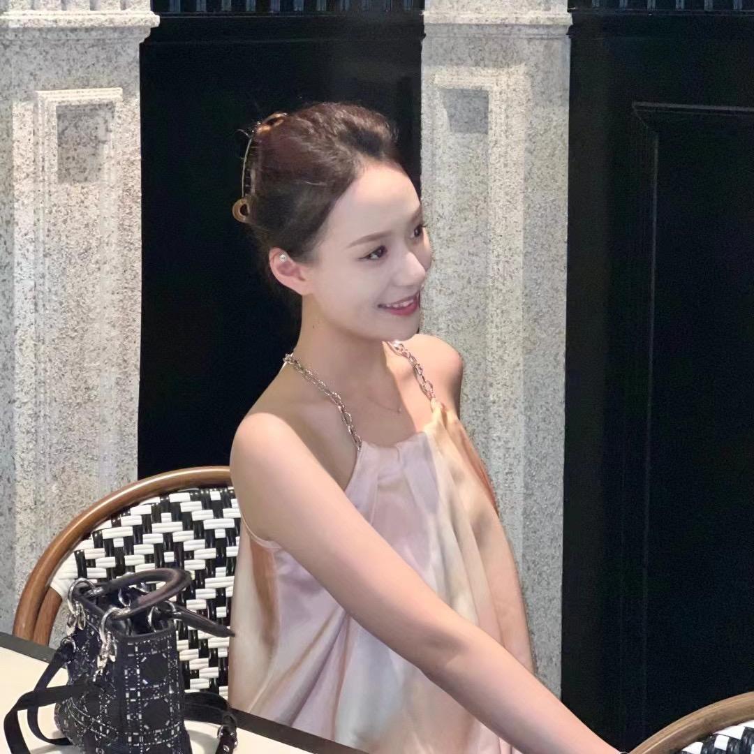 AIMUTI 艾慕提买手店