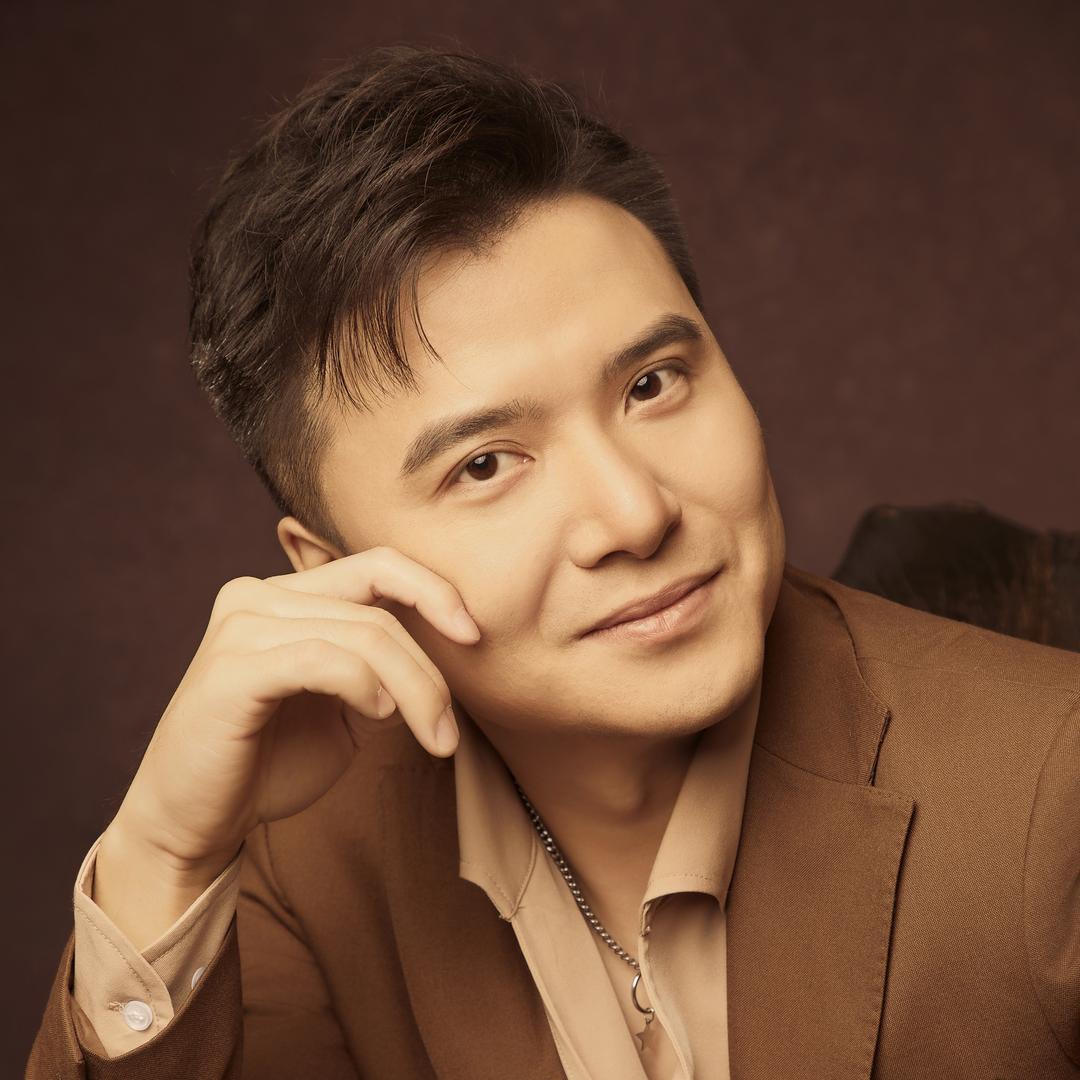 华音剧社总教习流逝