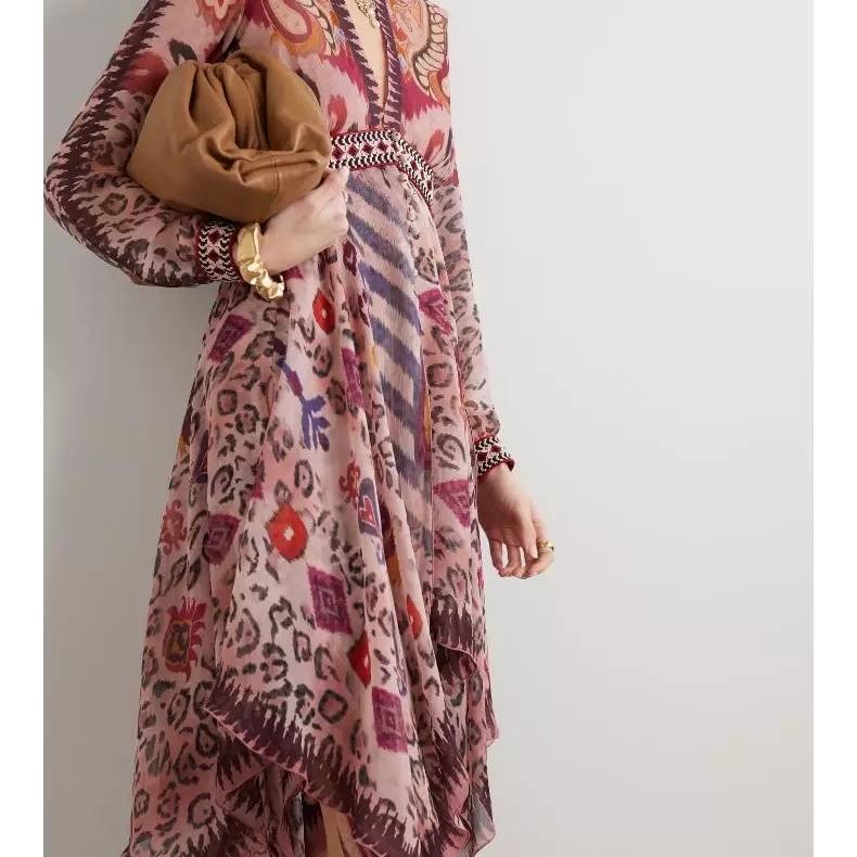 嘎斯魅啦服饰店