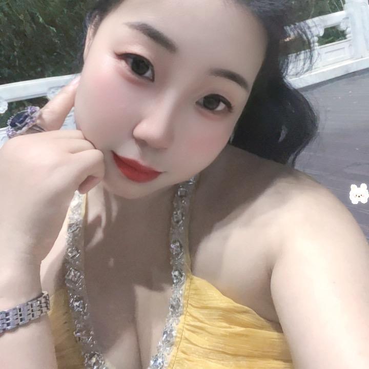 伊伊🌹