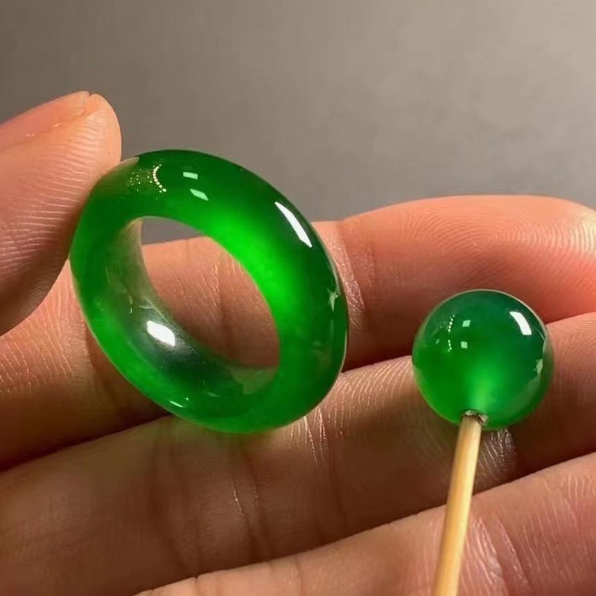 良人赏翡翠