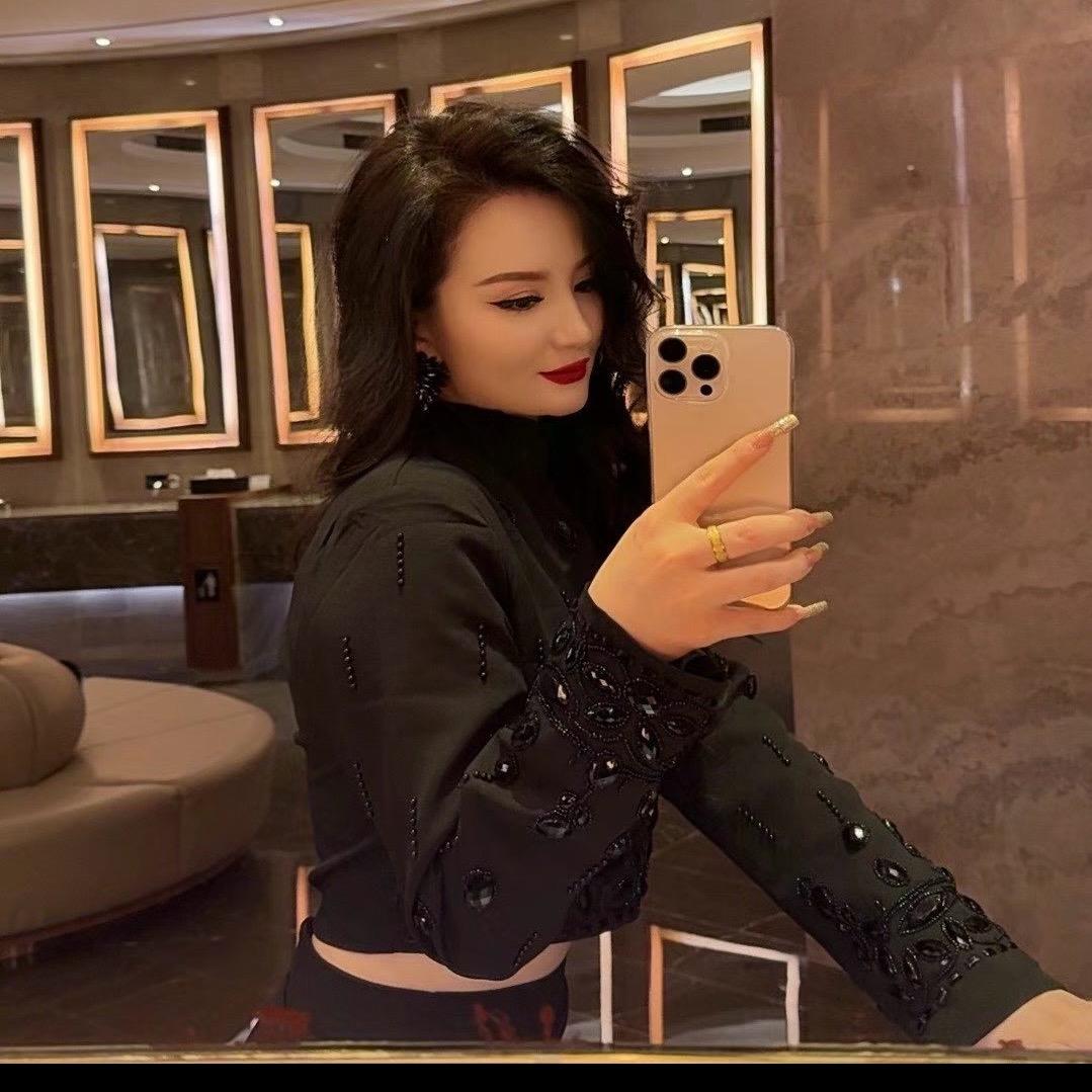 爱佳丽服装店