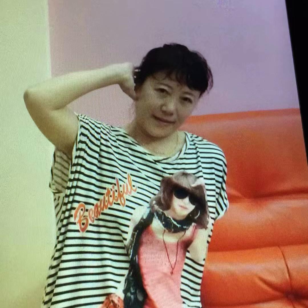 爱莎奶奶（拒加群、拒合拍)