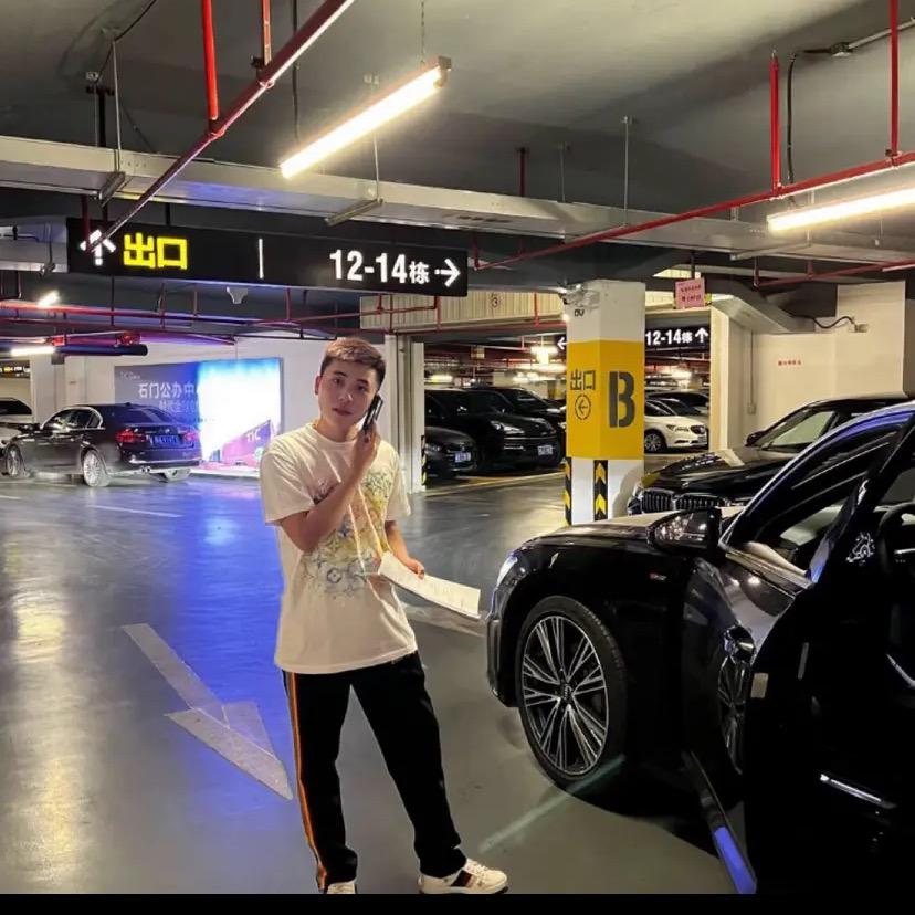 @y