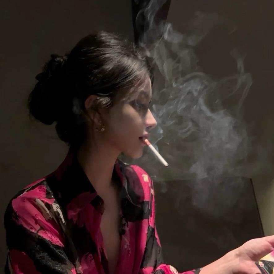 本宫不死 ，尔等终究是妾.