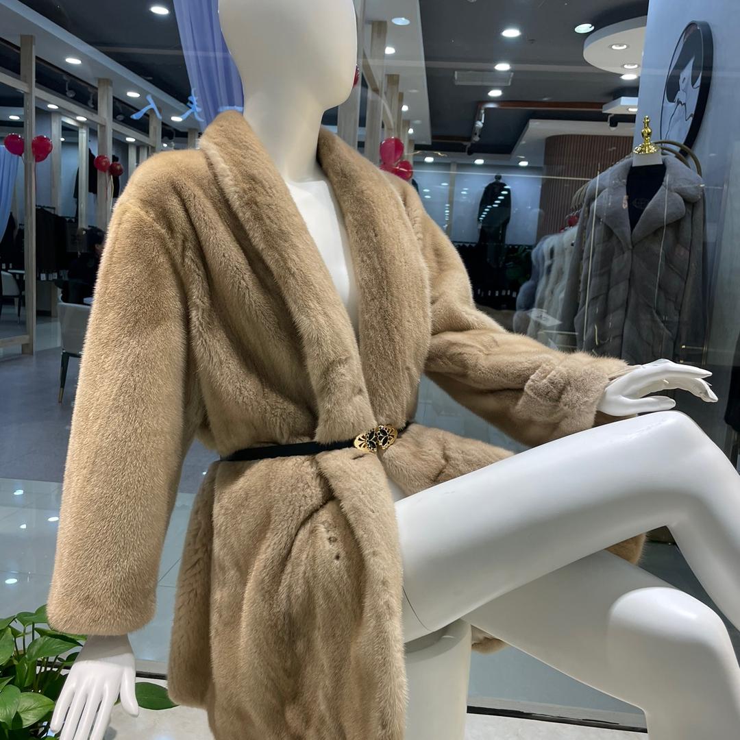 东恒慕诗皮草