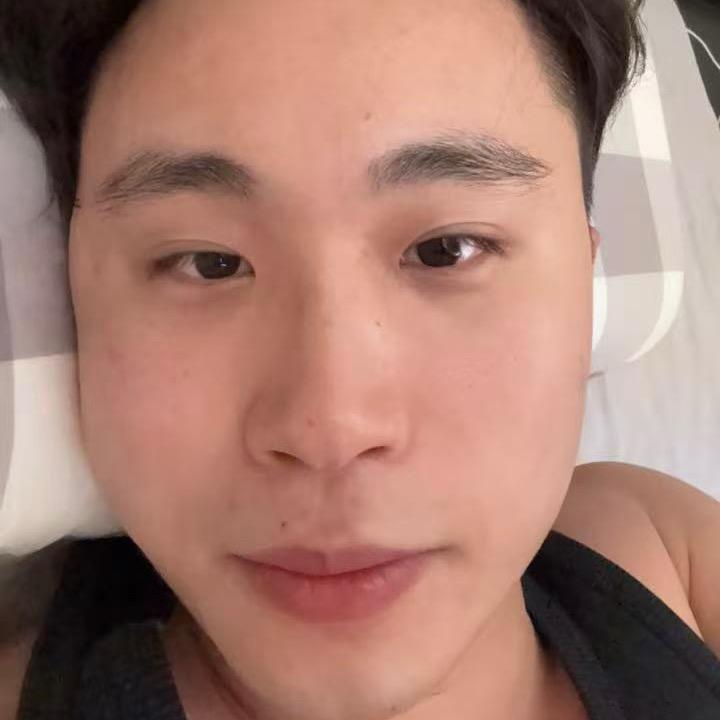 小冰块🧊