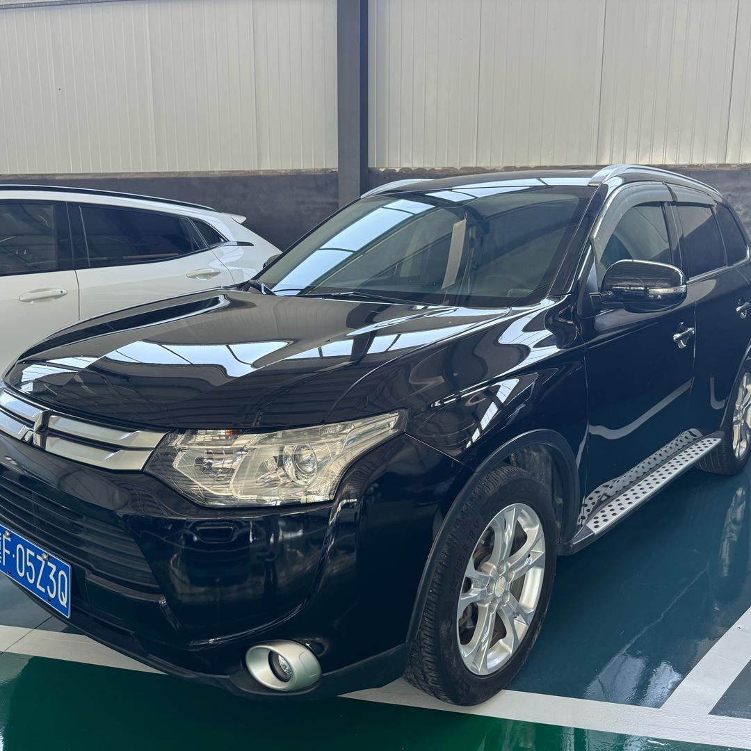 娜姐二手车小胡