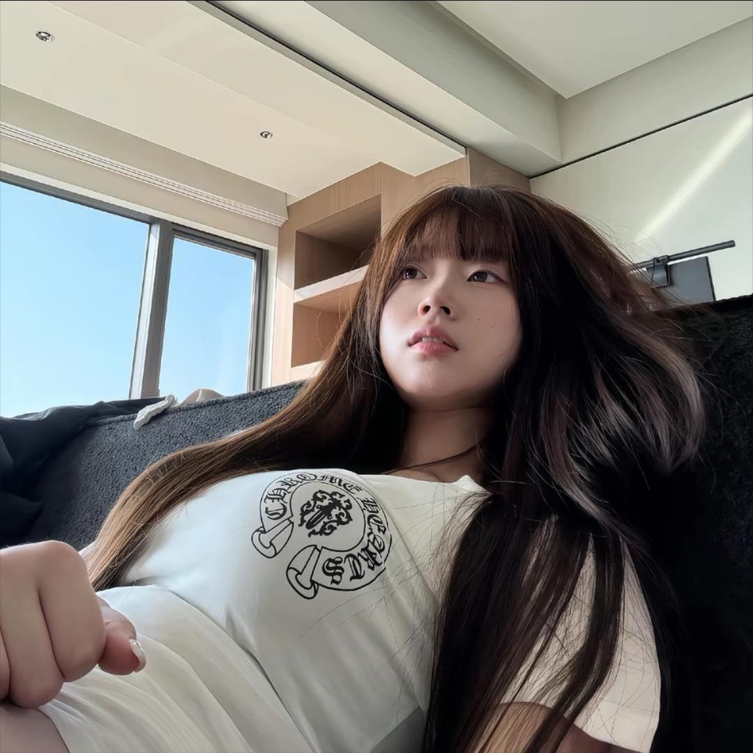 带枪的女孩
