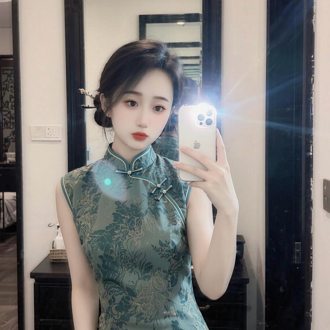 莹莹