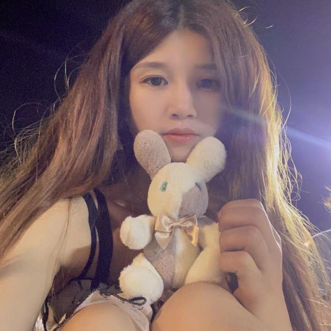 🦔、搞钱小狗很忙🧸🍼喜欢下雨天⛈️