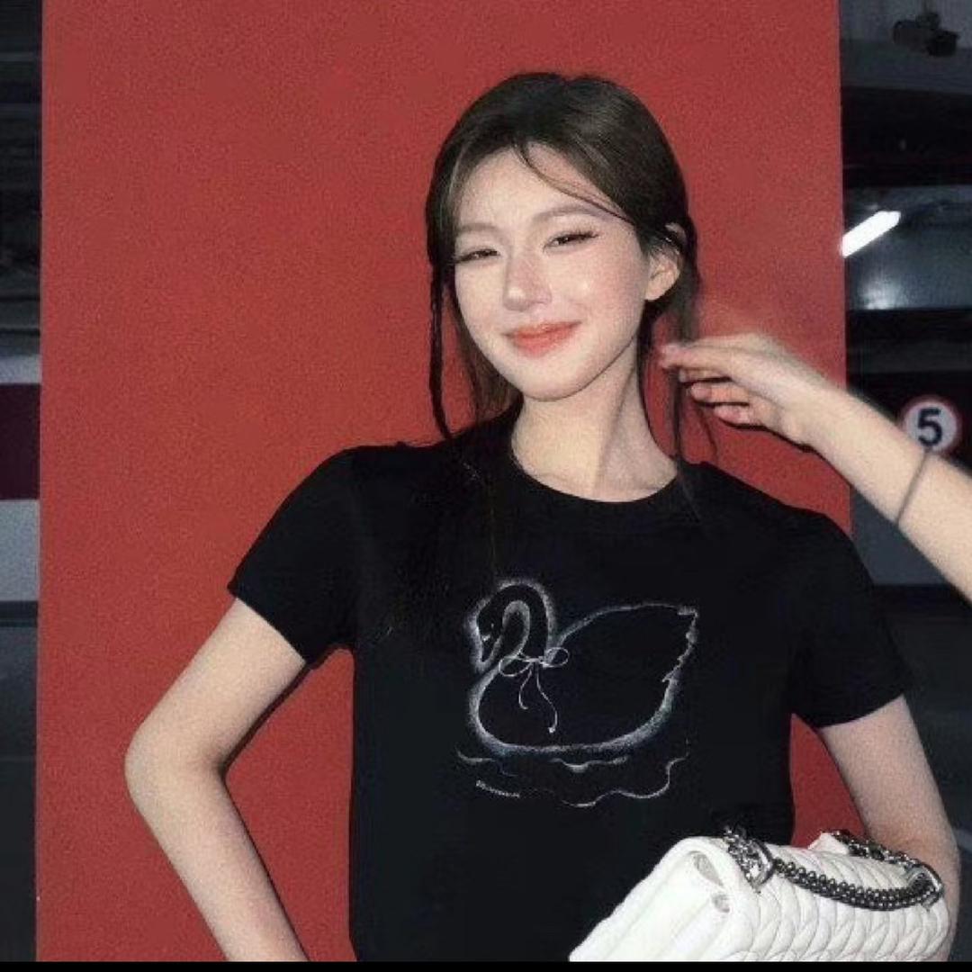 杨姨.
