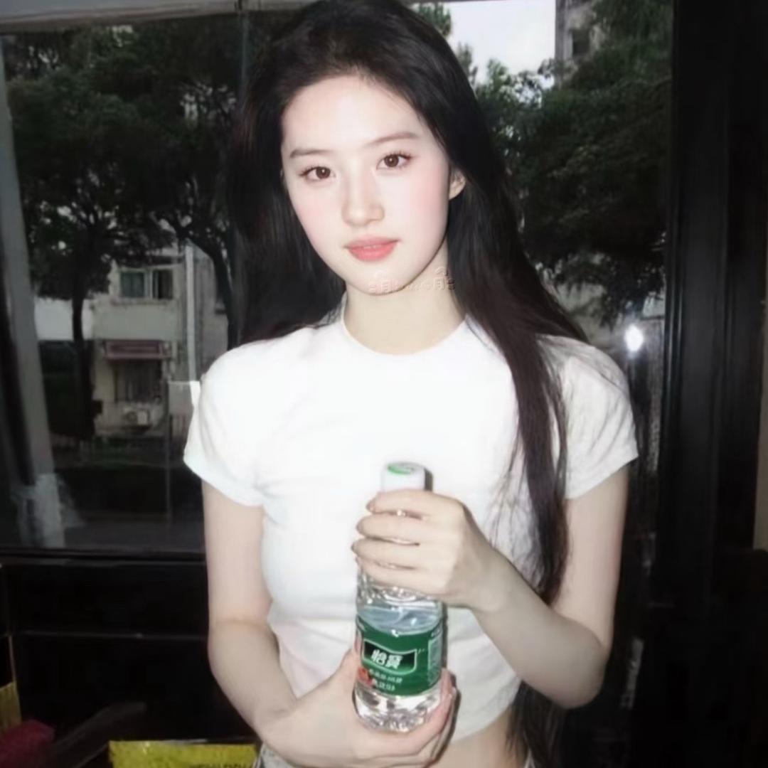 屁屁镶钻的闪腚公主